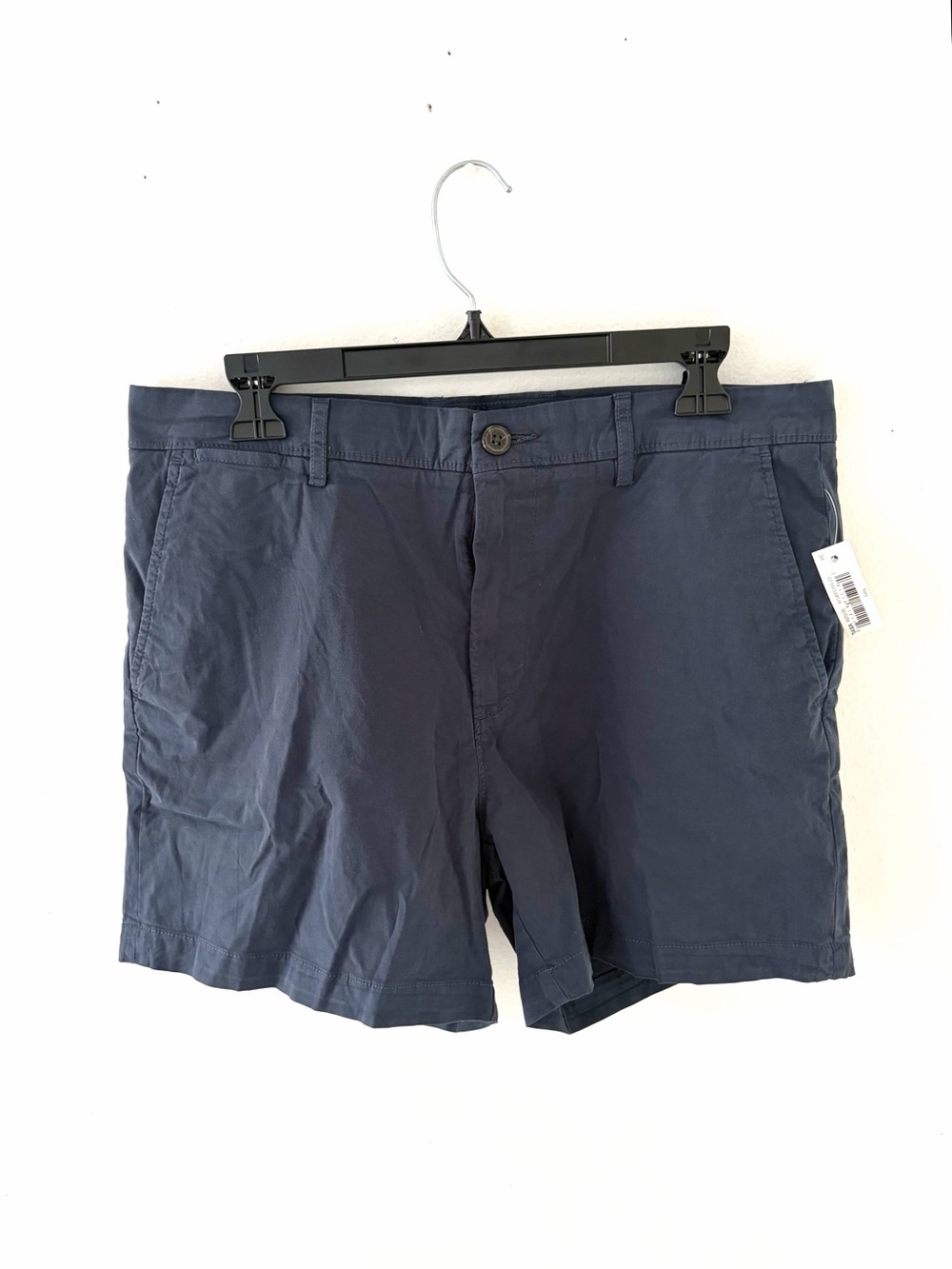 NWT Amazon Essentials Men's Shorts Casual 4" Classic Fit Khaki Shorts, Size: 34